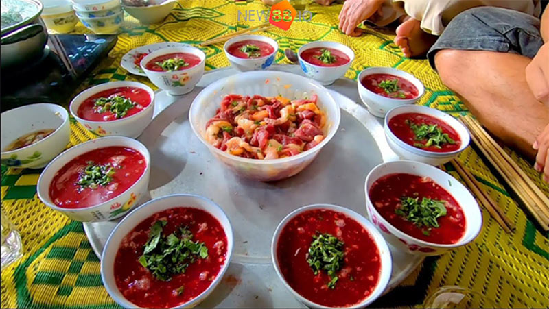 Mơ Ăn Tiết Canh Đánh Con Gì? Là Điềm Lành Hay Dữ? Giải Mã Giấc Mơ 8 Mơ thấy ăn tiết canh có mang đến vận may?